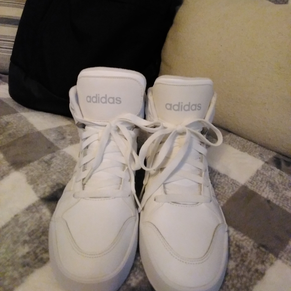 Mens Adidas Raleigh Mid Sneakers - Picture 3 of 5